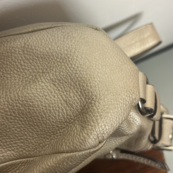 GUC VINTAGE AUTHENTIC Coach Pebble Leather Shoulder Bag Gold w/silver accents - Picture 7 of 13